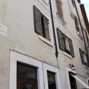  Apartment Il Panorama Di Giulietta Italy
