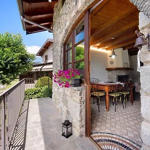  Holiday home Farmhouse Of Grandfather Chek Italy